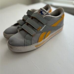 Men’s Reebok Velcro Royal Flag Sneakers size US 6 Gray Mustard